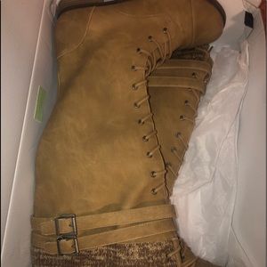 Torrid-knee boots with zipper